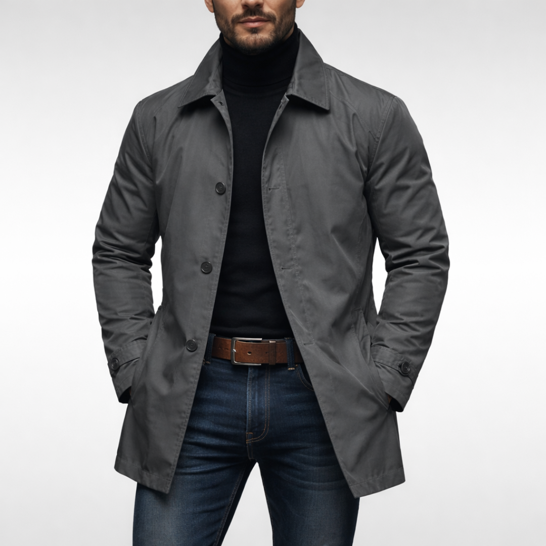 Manteau trench élégant gris Danoir Paris pour femme, vue de face, en tissu léger et sophistiqué.