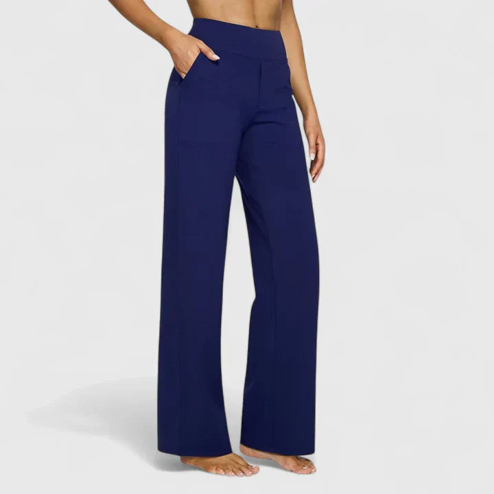 Pantalons confortables Jasmynne de Danoir Paris en tissu taupe, style décontracté et ajusté pour un look élégant et confortable.