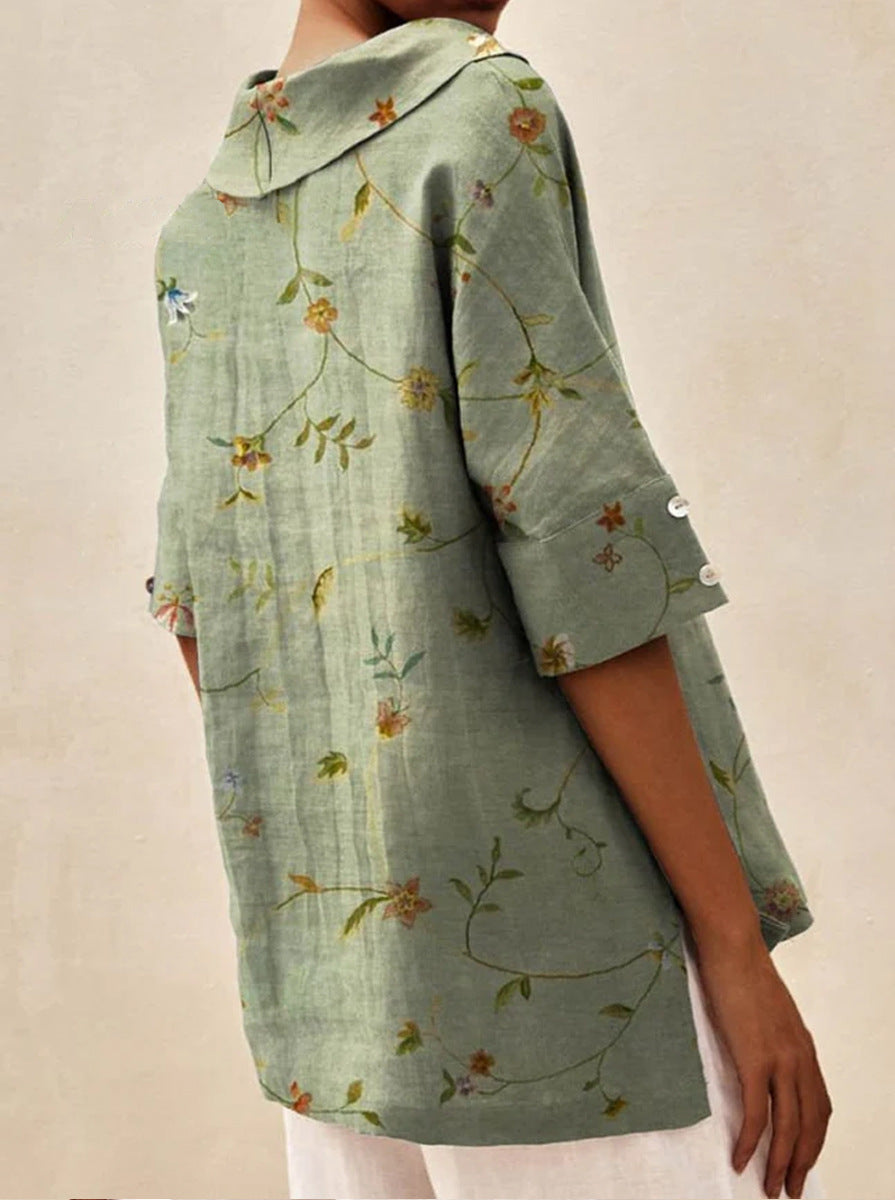 Haut léger floral estival Andrea de Danoir Paris, blouse blanche légère avec motif floral, pour femmes.