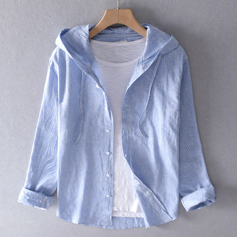 Blouse à capuche décontractée Tamika de Danoir Paris en tissu bleu, vue de face avec capuche et manches longues.