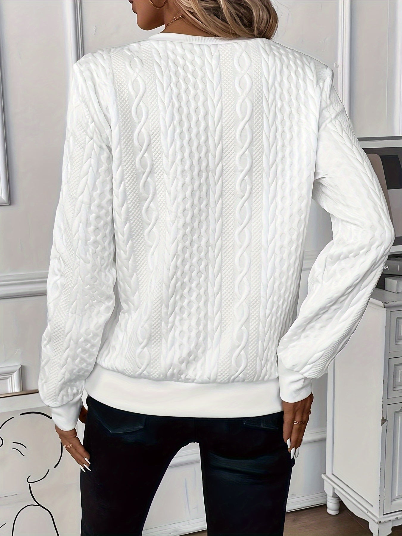 Pull blanc Lucia de Danoir Paris, élégant avec zip, tricot fin et coupe moderne, parfait pour un style chic et confortable.