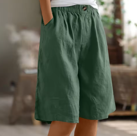 Shorts en coton vert armée Danoir Paris, modèle Frances, confortables et décontractés pour un style casual.