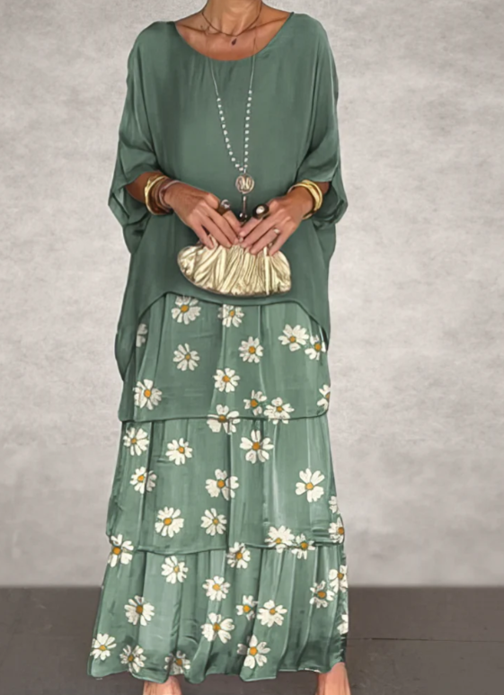 Robe longue fluide élégante Danoir Paris Lara en tissu vert délavé, élégante et confortable pour occasion spéciale.