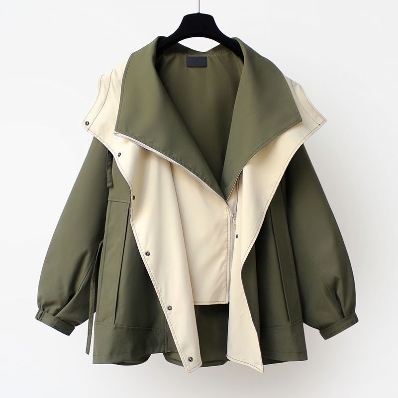 Veste élégante Danoir Paris Alvienne en vert avec protection contre intempéries et vent, vue de face sur mannequin.