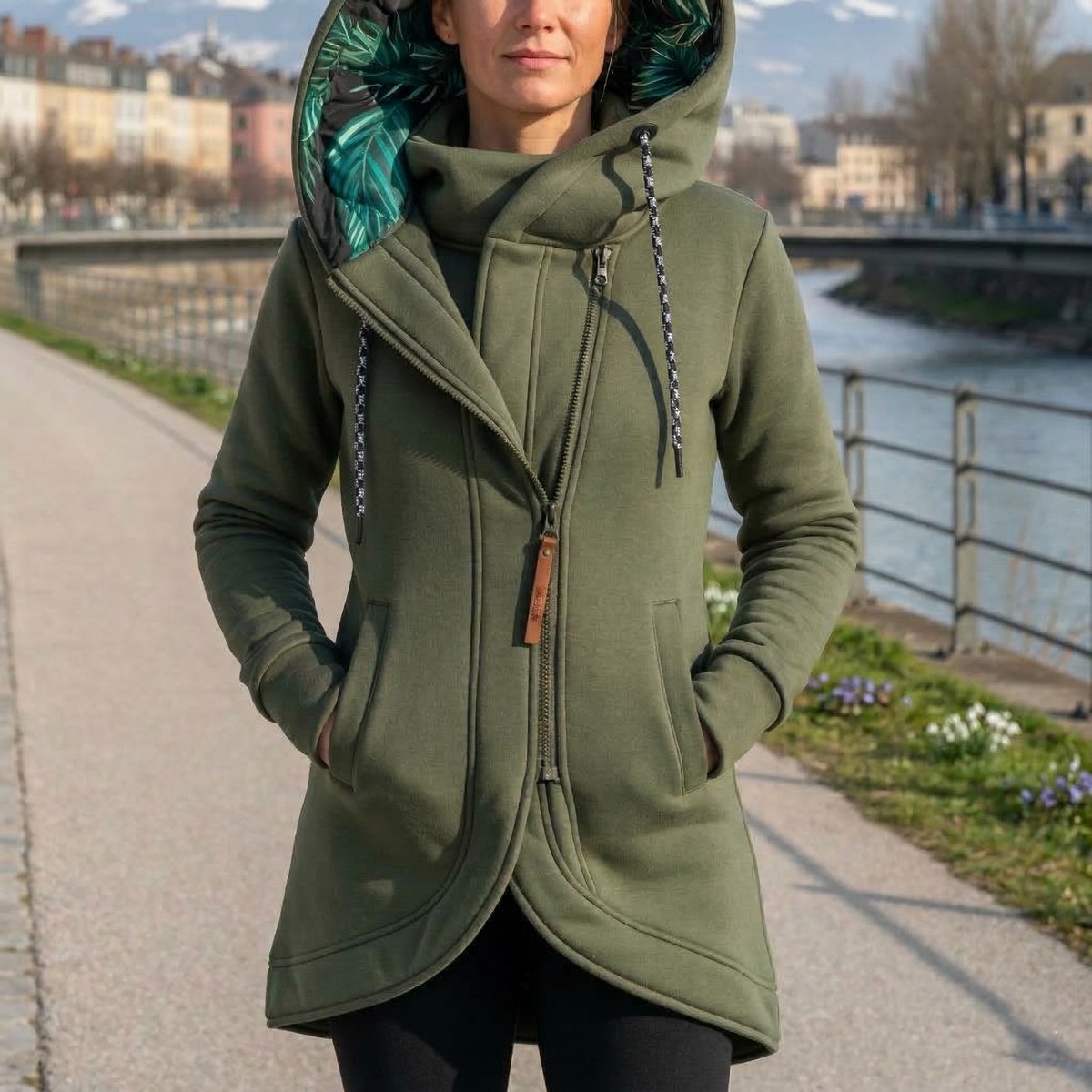 Veste de transition chaude Ann Danoir Paris en vert Oslo, coupe élégante et confortable pour l'automne.
