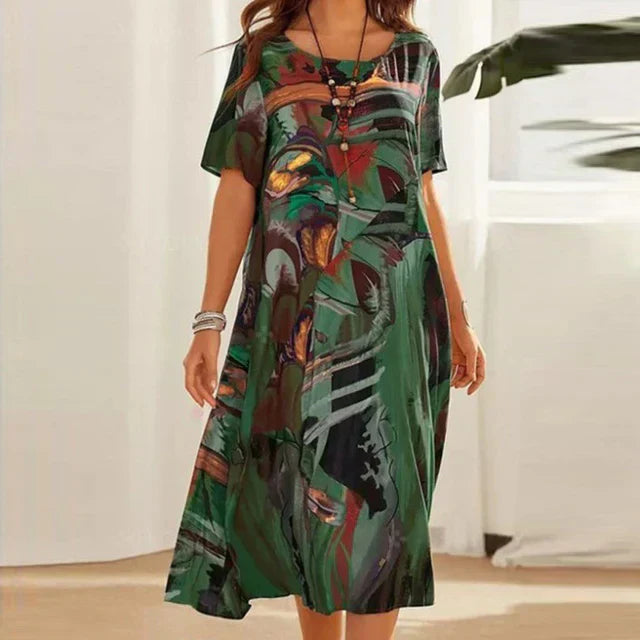 Tunique chic décontractée Jodilyn de Danoir Paris en vert, style élégant et confortable, portée sur mannequin.