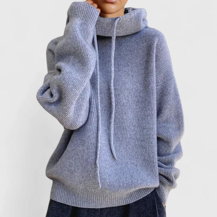 Sweat à capuche vert Danoir Paris Marie, vêtement confortable pour femmes, porté sur un mannequin.
