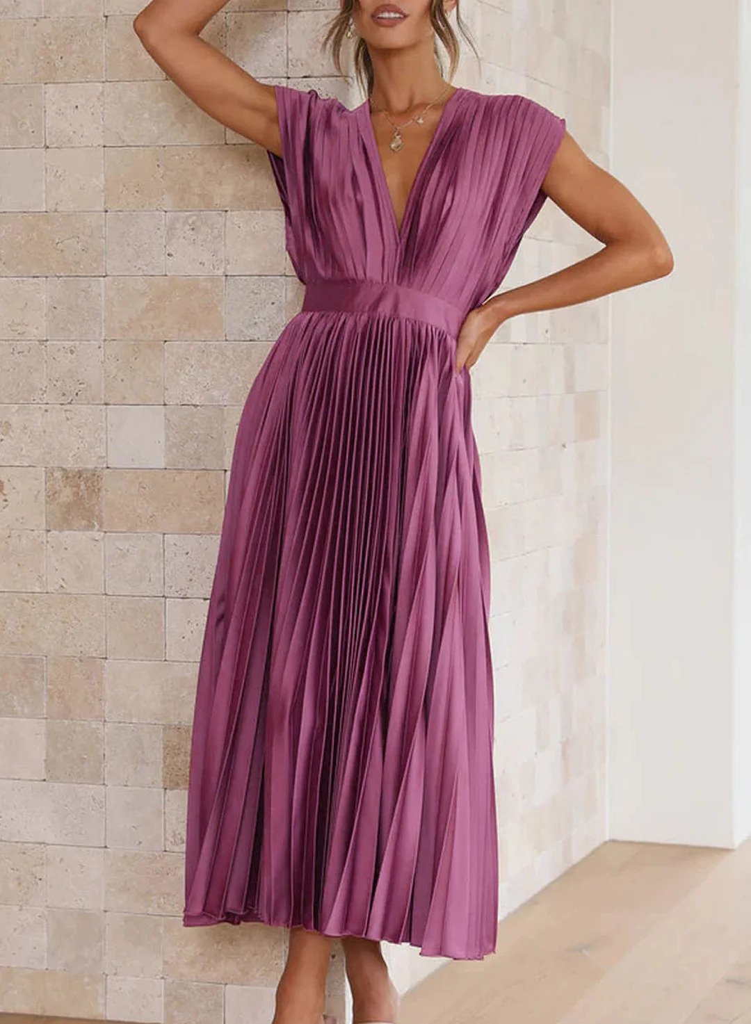 Robe longue élégante Chiara de Danoir Paris en vert, taille XS, avec coupe fluide et détails sophistiqués.