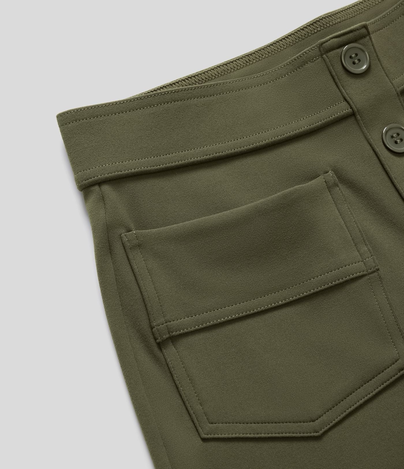 Pantalons élastiques confortables Jade de Danoir Paris en tissu vert, taille XS, vêtement décontracté pour femme.