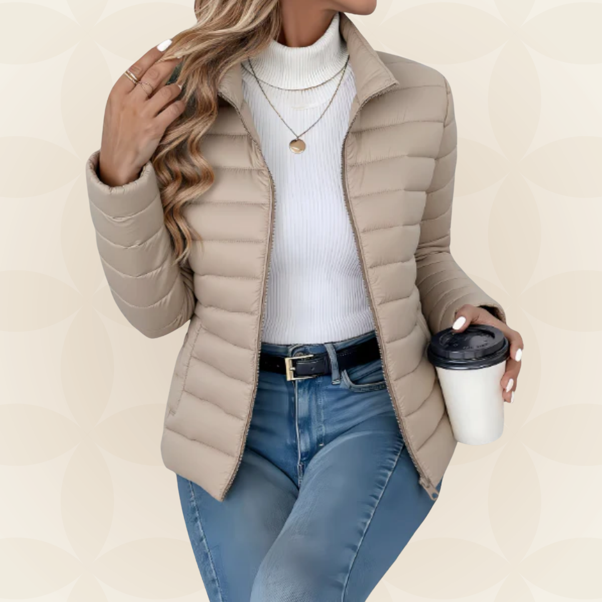 Veste intermédiaire rembourrée Solis Danoir Paris de couleur verte, taille XS, vue de face, détails du tissu et rembourrage visible