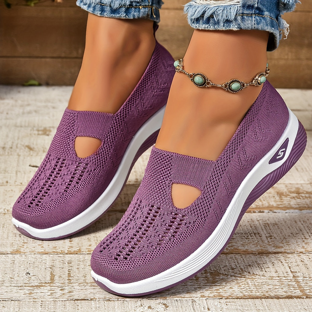 Chaussures antidérapantes violettes Danoir Paris, taille 35, avec semelles offertes, visibles de face sur fond blanc.