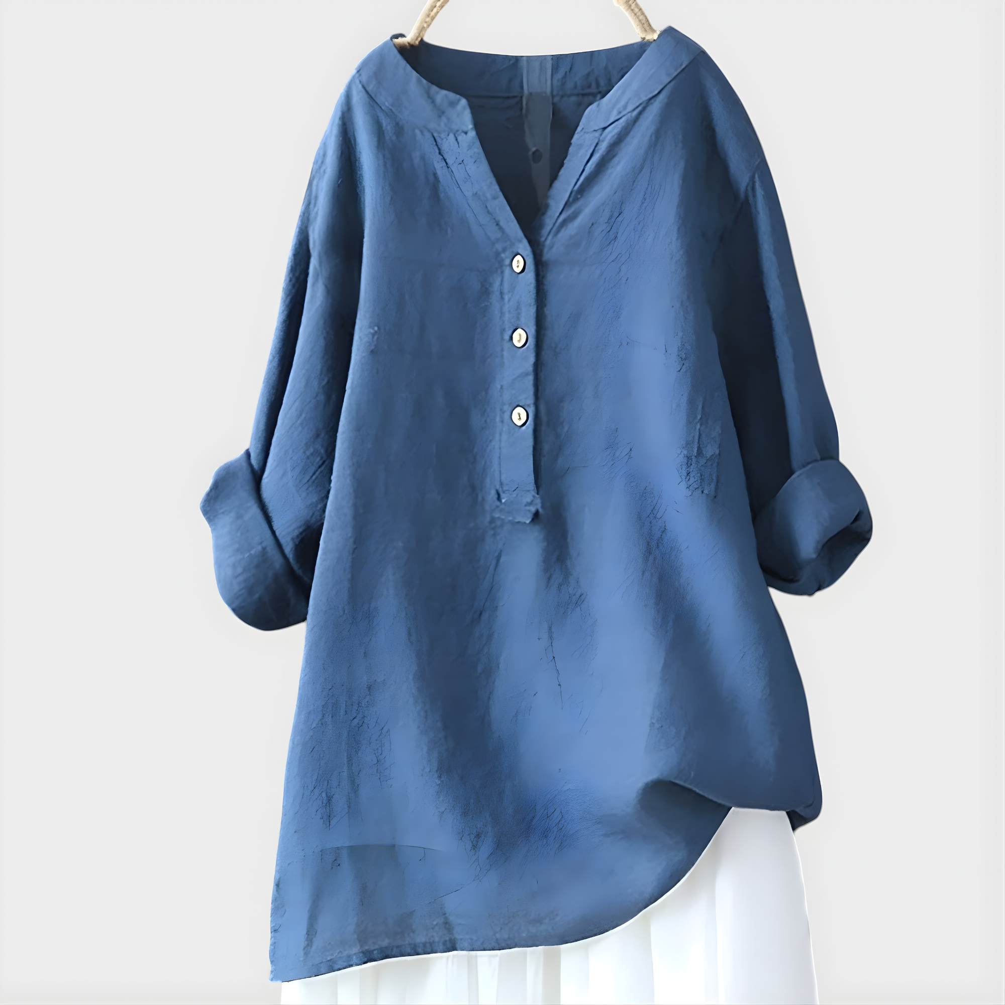 Chemise élégante Diane à col en V, rose pastèque, de la marque Danoir Paris, vue de face.