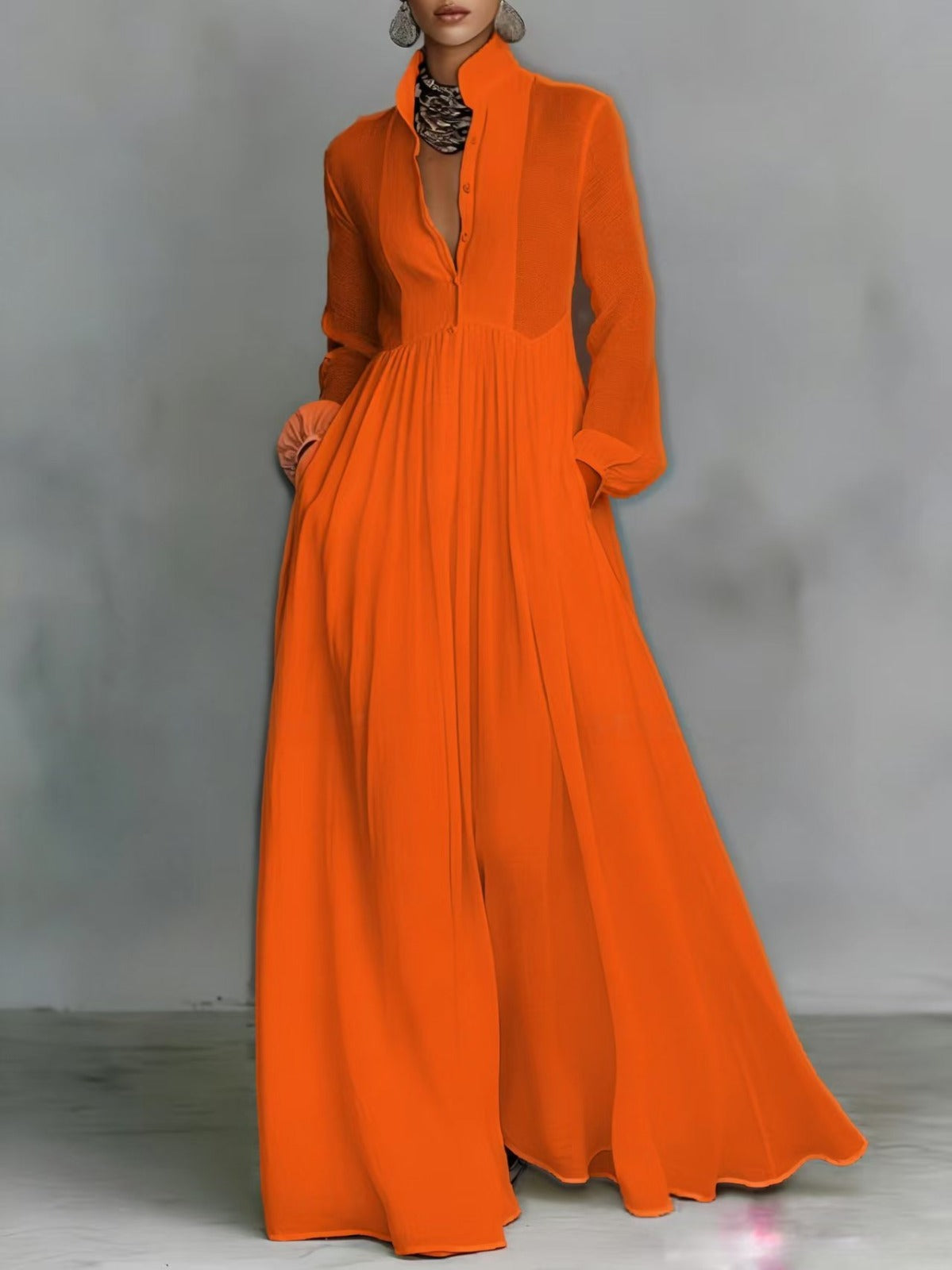Robe longue fluide blanche Danoir Paris Serena avec bouton devant, tissu léger et élégant pour femmes.