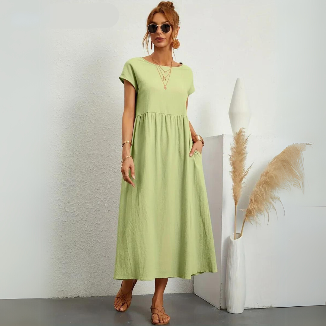 Robe midi décontractée en coton blanche pour femme de la marque Danoir Paris, style élégant et confortable.
