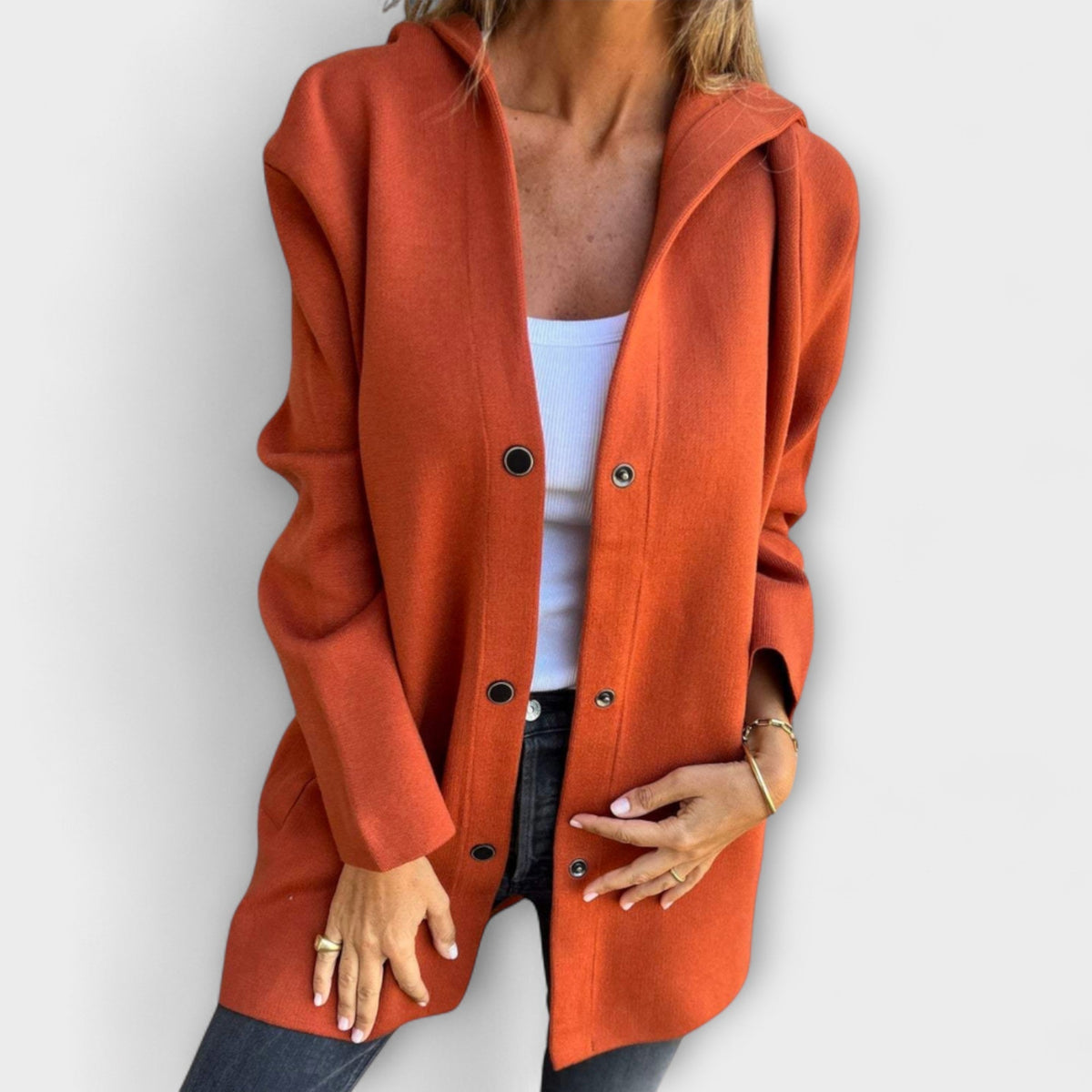 Veste élégante pour femmes Danoir Paris Rhyvian gris, coupe moderne, tissu léger, style chic et sophistiqué.