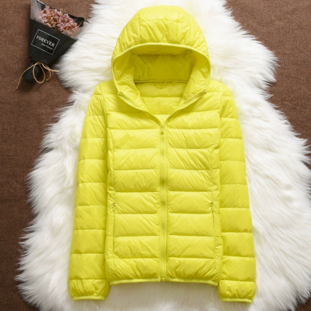 Doudoune pour femmes Danoir Paris Peka, veste verte menthe élégante avec capuche et fermeture éclair.