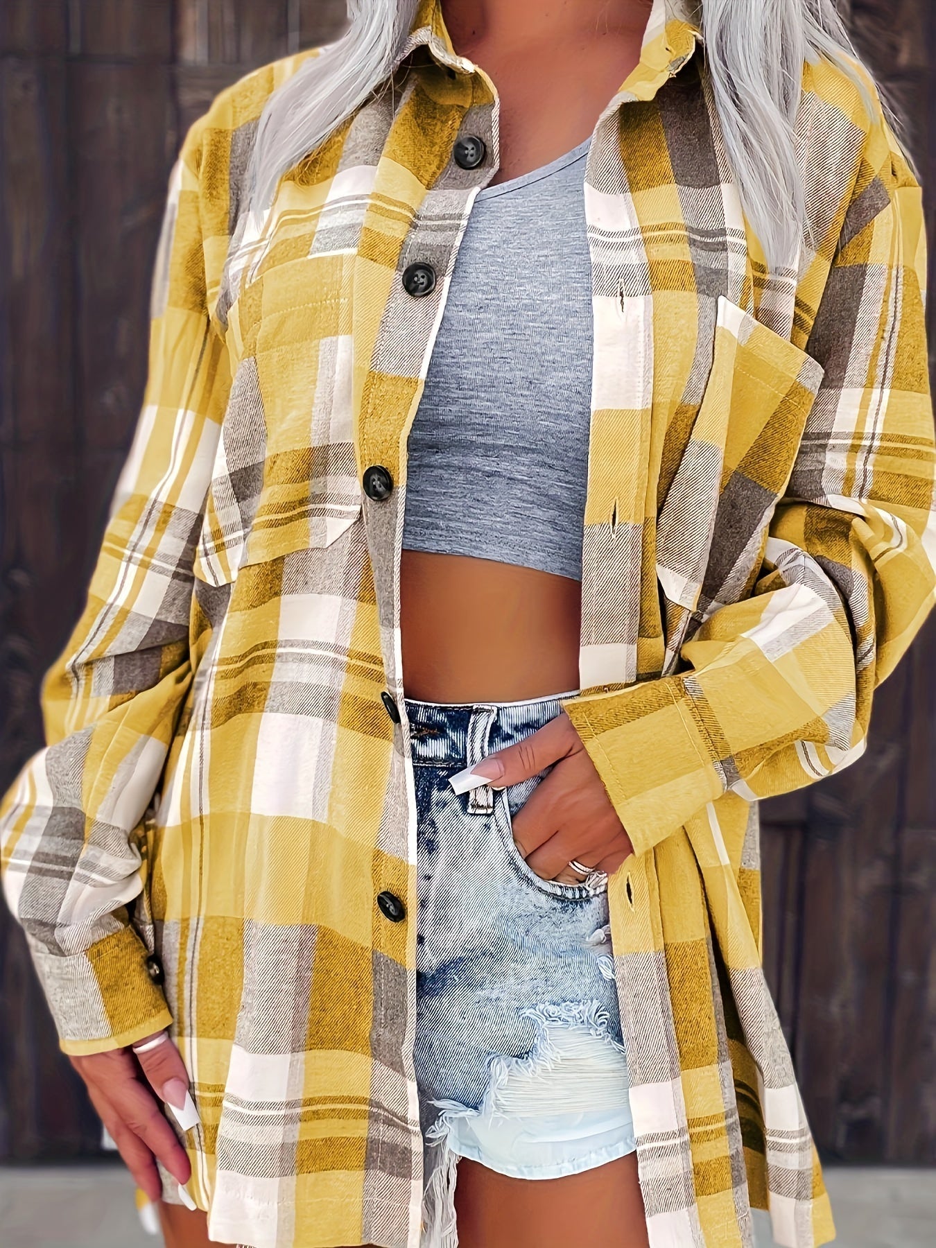 Chemise d'été jaune pour femmes Danoir Paris, manches longues, en tissu léger, style élégant, vue de face.