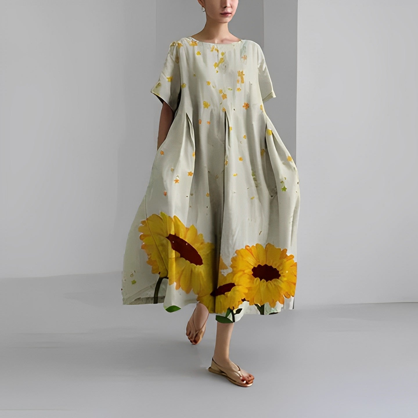 Robe bohème élégante Amelia de Danoir Paris, tissu fluide et détails raffinés, portée avec style et sophistication.