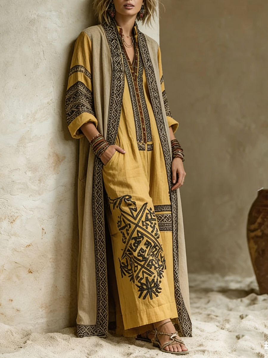 Ensemble deux pièces bohème jaune ocre imprimé de Danoir Paris, haut et bas assortis avec motifs colorés.