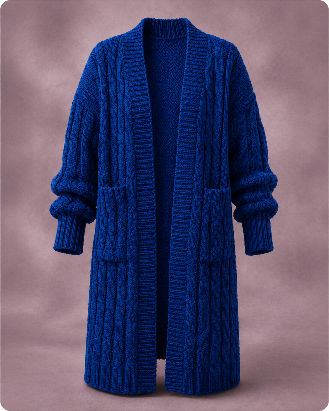 Cardigan en maille à double boutonnage Danoir Paris porté sur un mannequin, couleur neutre, détails de finition visibles.