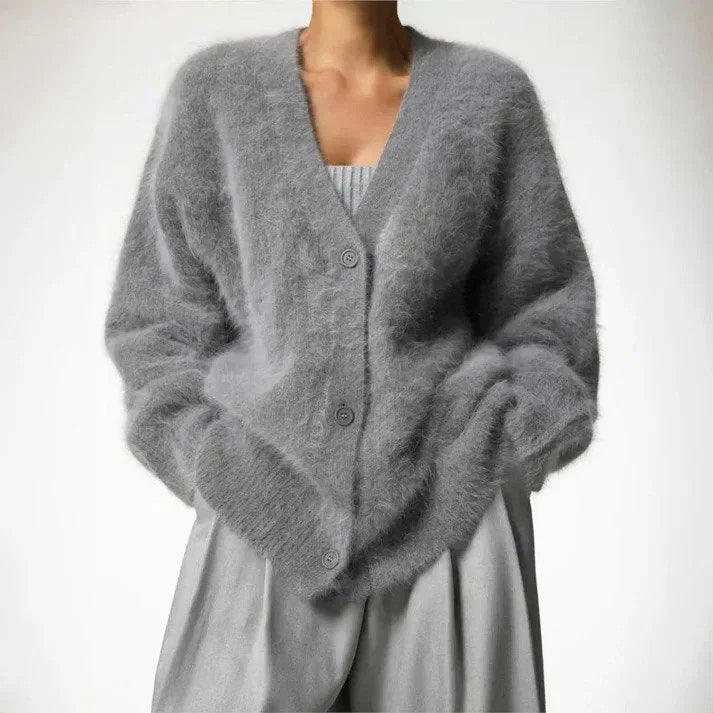 Cardigan pour femmes Danoir Paris Scottie à col en V, coupe décontractée, en laine douce et confortable.