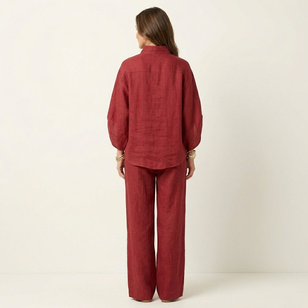 Ensemble deux pièces Zerah de Danoir Paris, vue de face, tissu doux avec motifs délicats, porté par un mannequin.