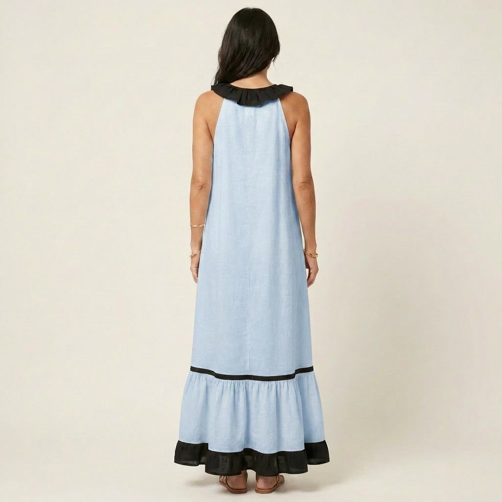 Robe maxi sans manches Danoir Paris avec col à volants et bordures contrastantes, style élégant et fluide.