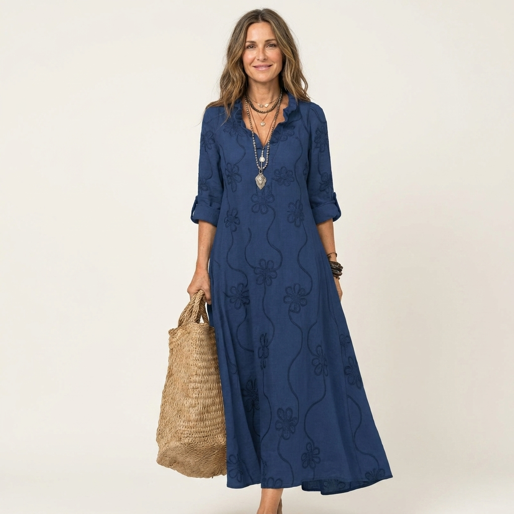 Robe maxi Mariam en coton-lin avec broderie florale ton sur ton, robe d'été élégante de Danoir Paris, idéale pour la saison estivale.