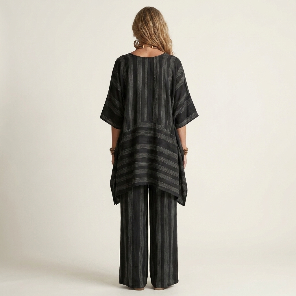 Robe d'été bicolore en coton-lin à rayures, modèle Kiara de Danoir Paris, avec manches courtes et style léger.