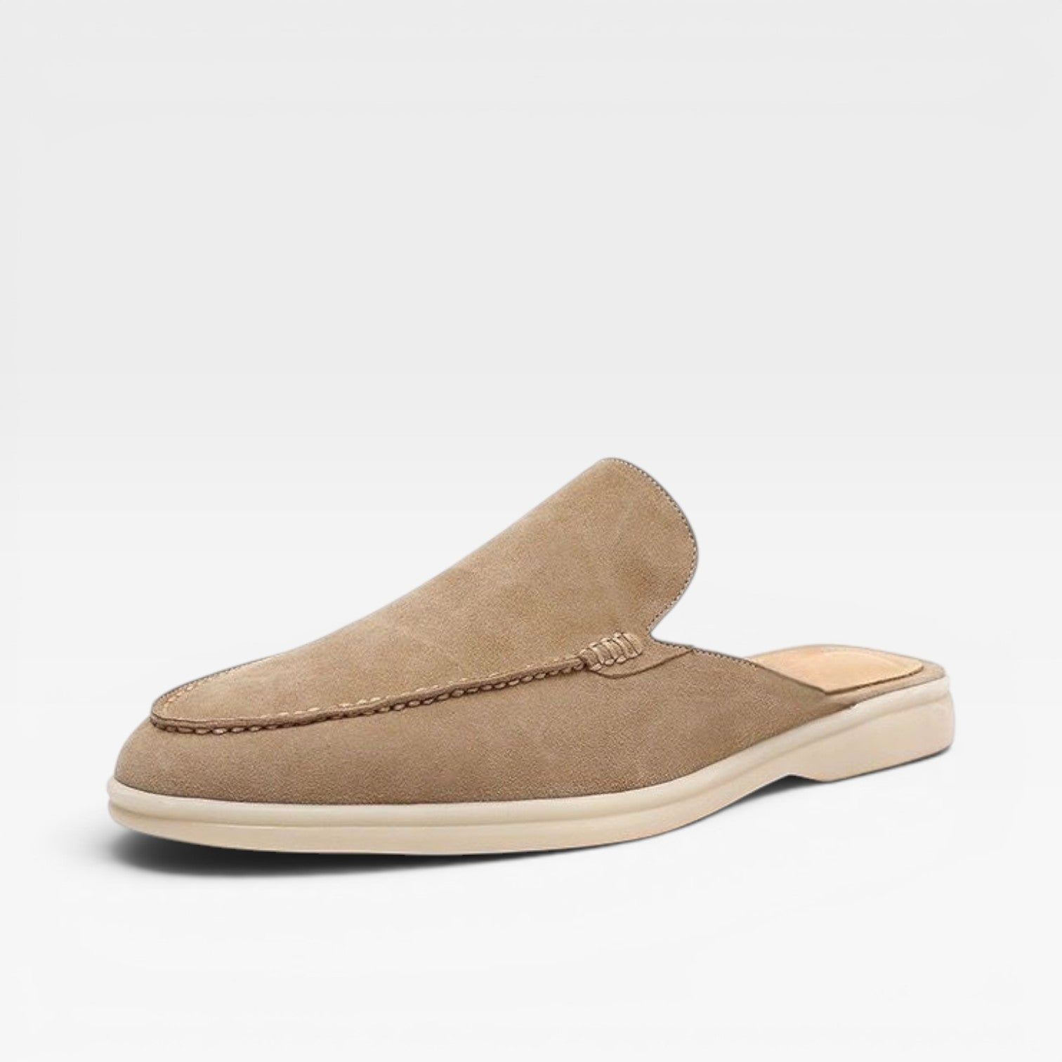Mules en daim pour hommes Danoir Paris, mocassins décontractés sans talon à enfiler, vue de face.