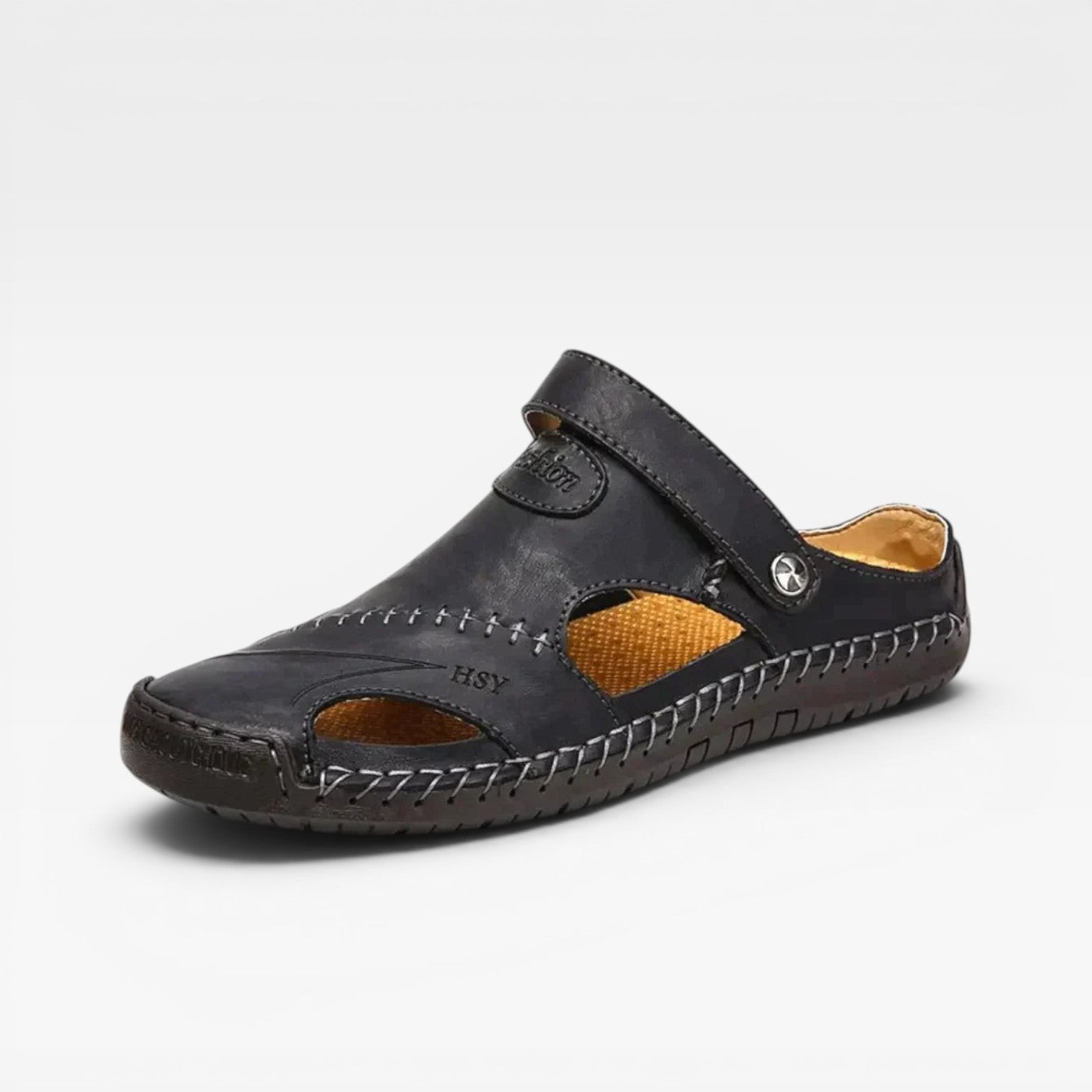 Sandales de pêcheur en cuir pour hommes Danoir Paris, style classique à bout fermé avec boucle réglable, chaussure confortable.