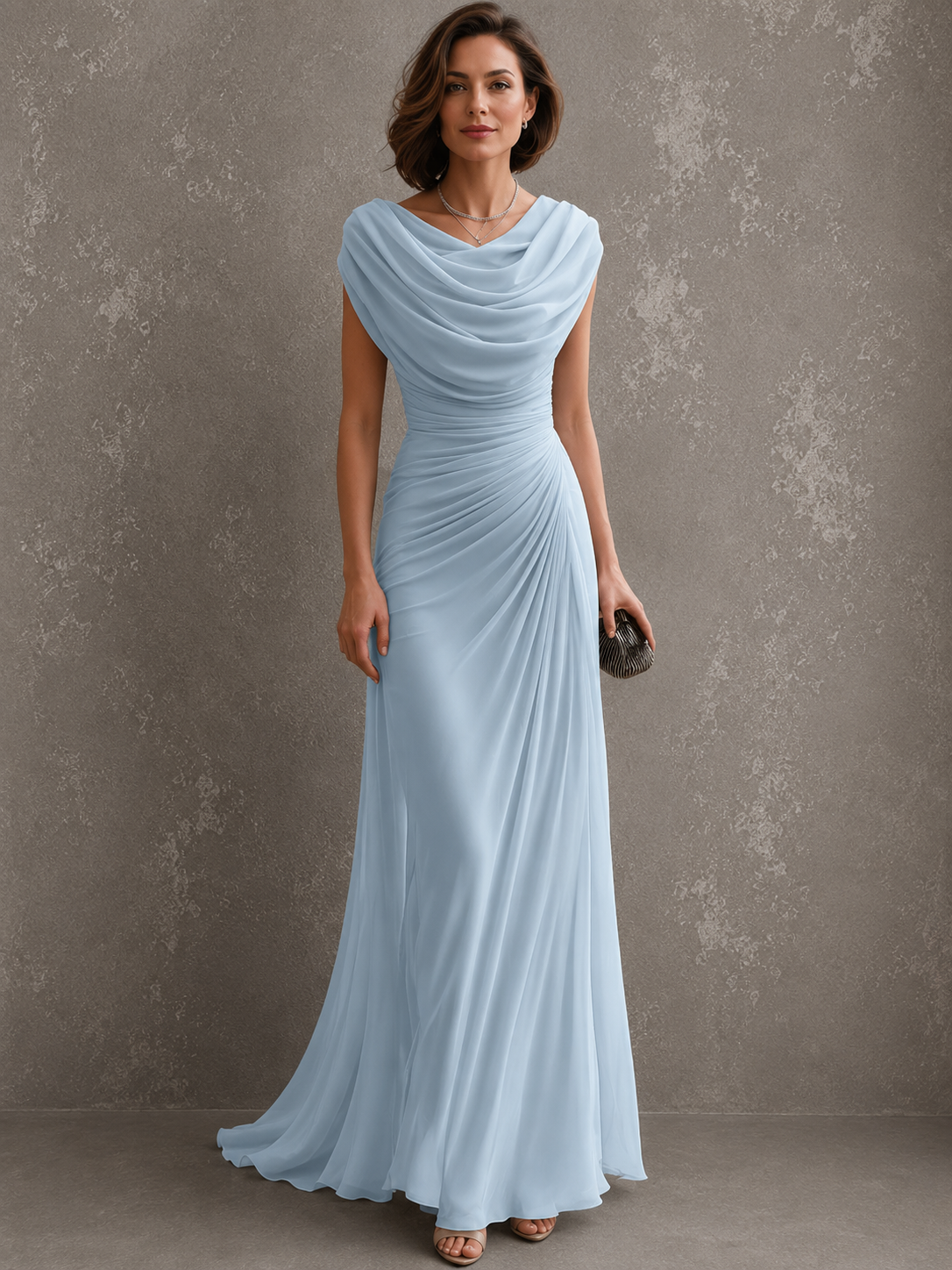 Robe longue femme drapée sans manches Danoir Paris, modèle Maëlle, en tissu fluide avec décolleté élégant, sur mannequin.