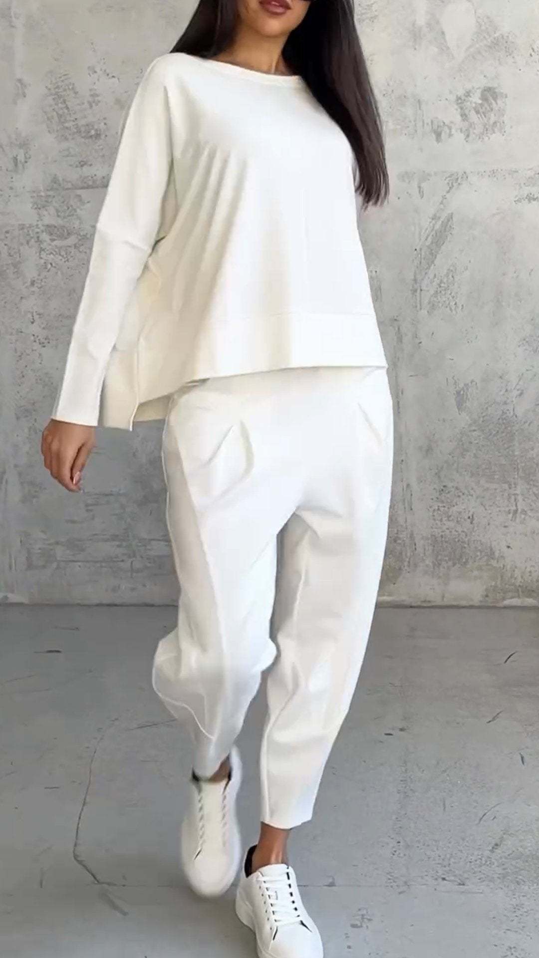 Vêtements décontractés Madison de Danoir Paris, ensemble chic confortable avec haut et pantalon en tissu léger, vue de l'ensemble.
