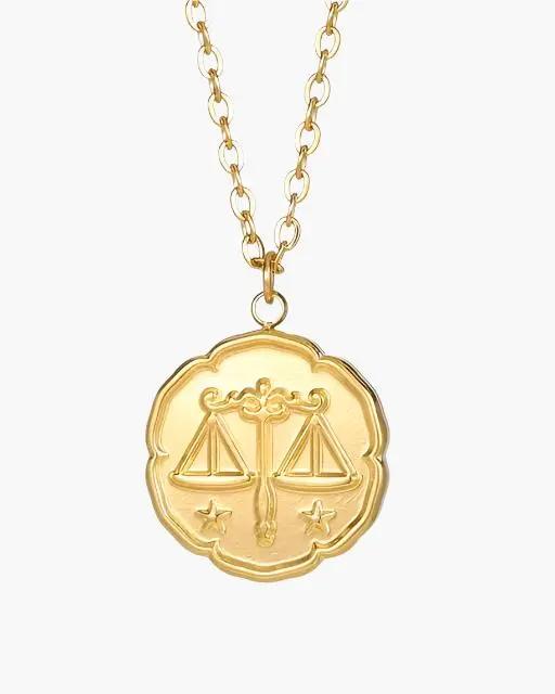 Collier zodiac Aries en or de la marque Old Money, avec pendentif représentant le signe du Bélier.