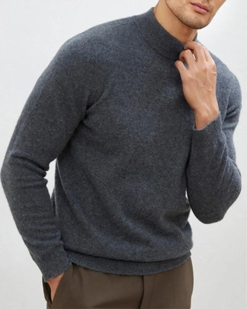 Pull à col roulé en cachemire et laine Old Money beige, vue de face, tissu doux et chaud, taille 2XS.