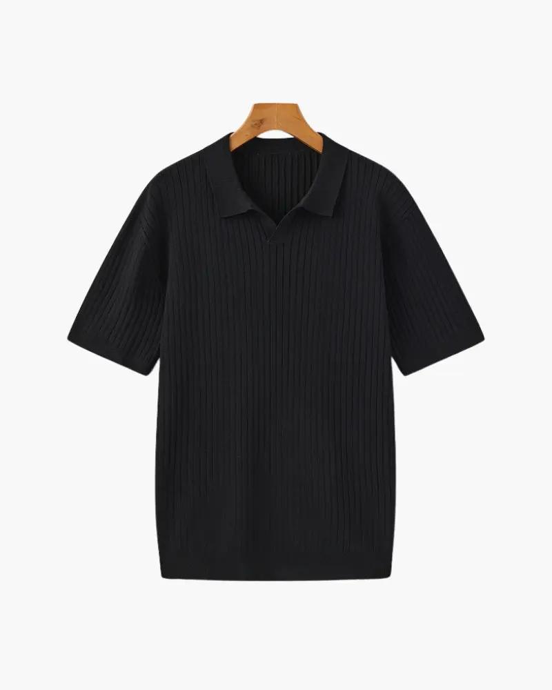 Polo à rayures épaisses beige de la marque Old Money, coupe ajustée, col polo classique, tissu côtelé de haute qualité.