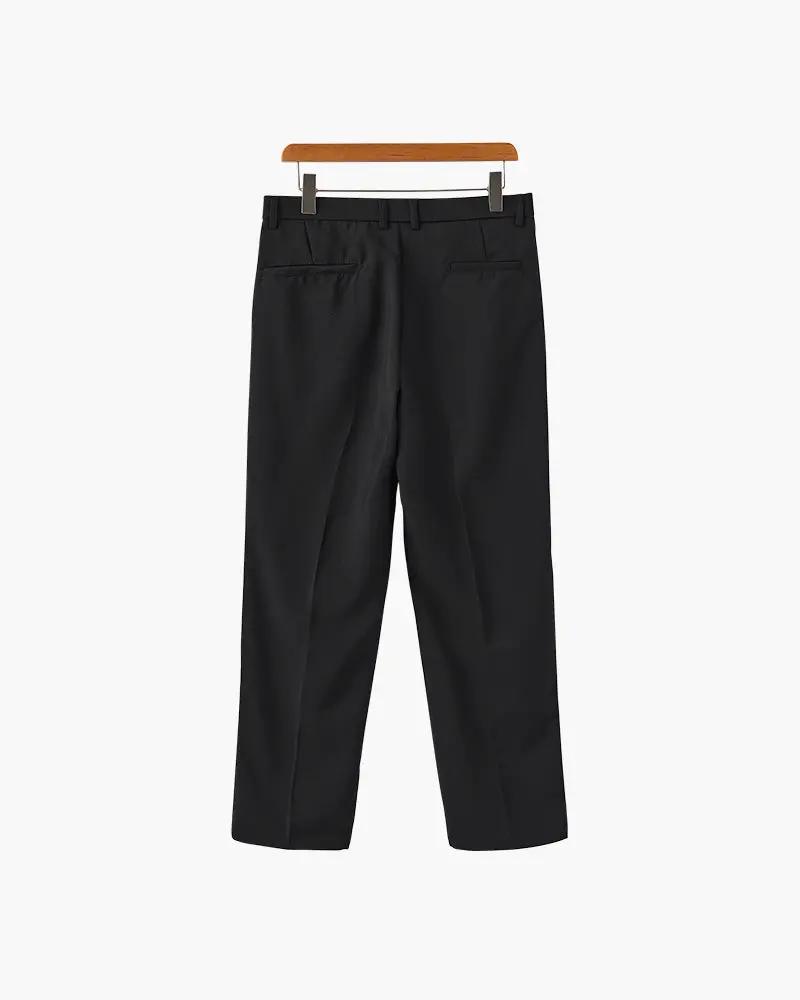 Pantalon Paris Large Taille de la marque Old Money en tissu noir, coupe ample et élégante pour un style décontracté.