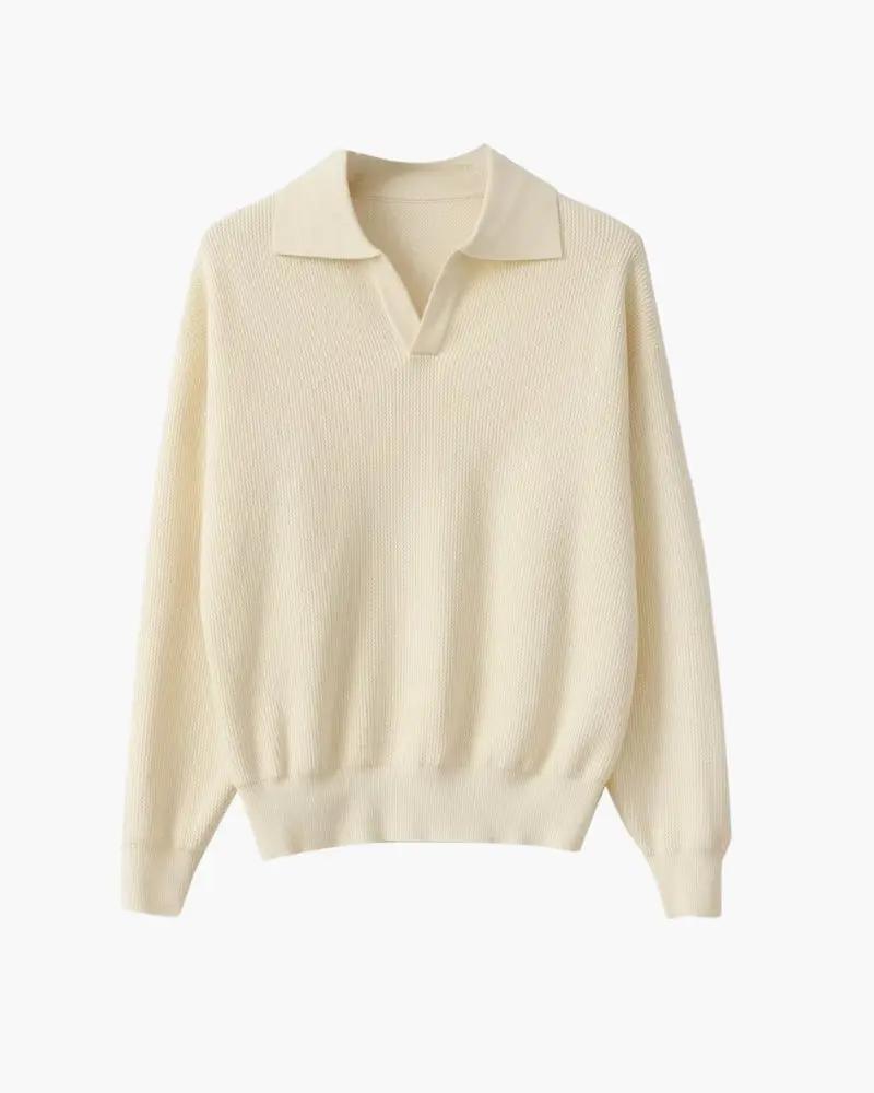 Pull ras textured en maille pour homme de la marque Old Money, couleur noire, détails en relief, col polo.
