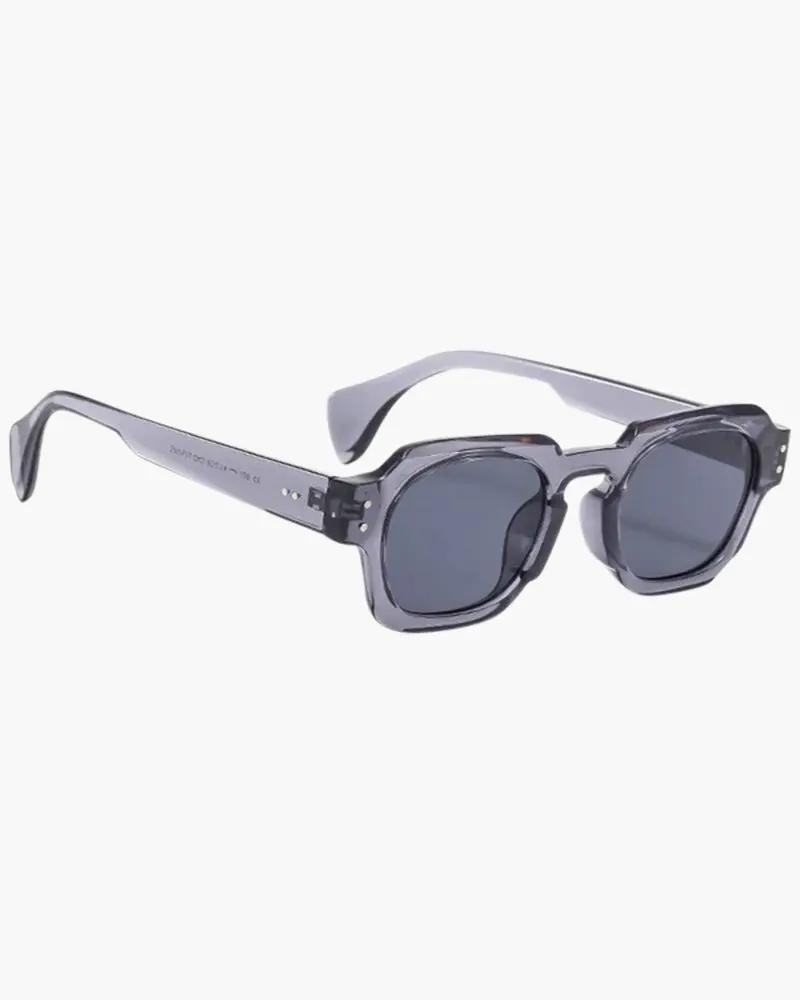 Lunettes de soleil Monaco Old Money avec monture bleue, design élégant et moderne, couvrent bien le visage.