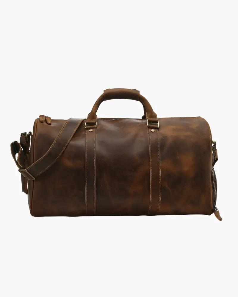 Sac de voyage en cuir Montague de la marque Old Money, brun avec poignées en cuir et fermeture robuste.