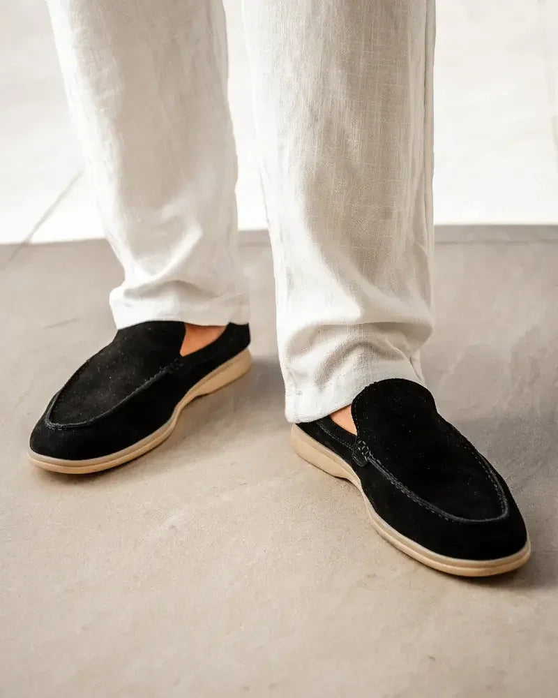 Mocassins en daim Old Money Premium en caramel, pointure EU 39, vue de face avec détails du cuir et semelle.