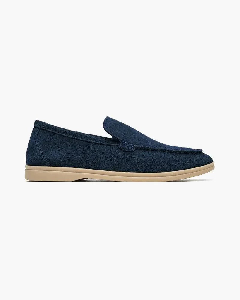 Mocassins en daim Old Money Premium de couleur caramel, taille EU 39, vue en gros plan sur le design élégant.