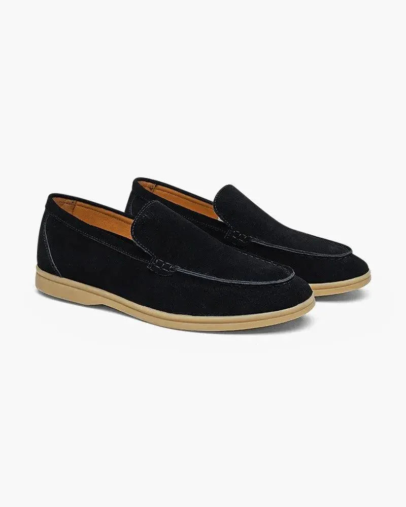 Mocassins en daim Old Money Premium de couleur caramel, pointure EU 39, vue de face sur un fond neutre.
