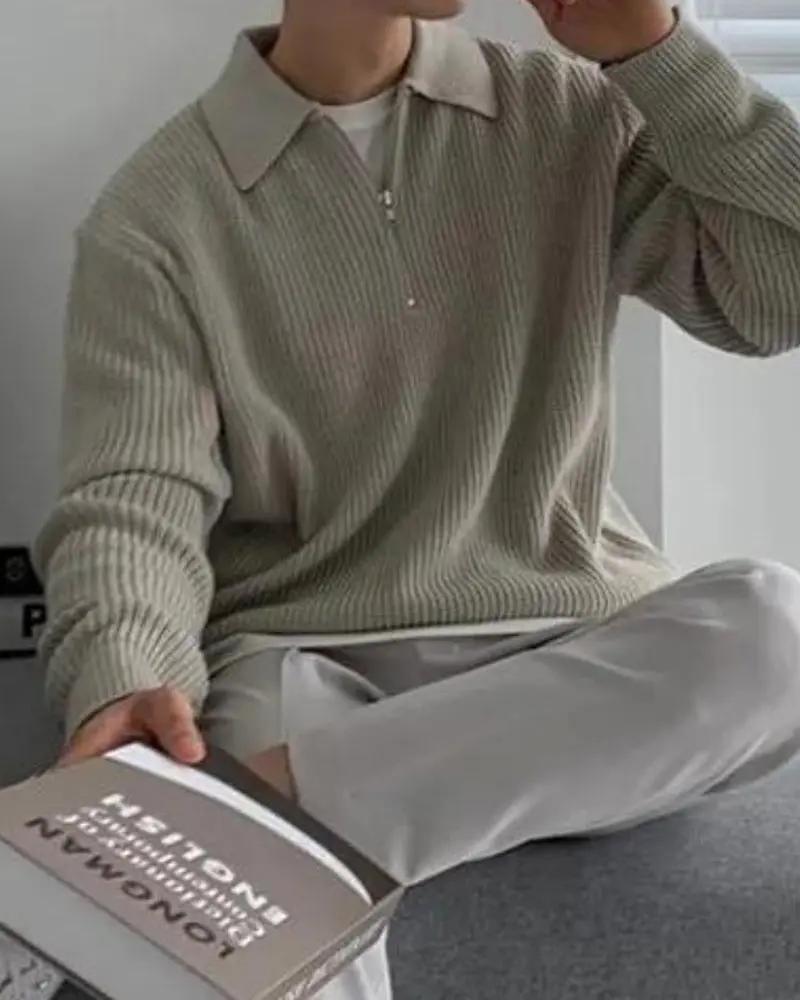 Pull à col zippé moitié Old Money Cesare en gris foncé, en laine avec col montant et détails élégants.