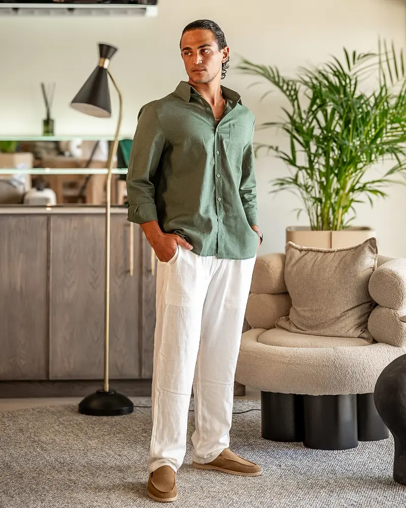 Chemise en lin Old Money Longsleeve vert beige, vêtement décontracté en tissu léger, style élégant et confortable.