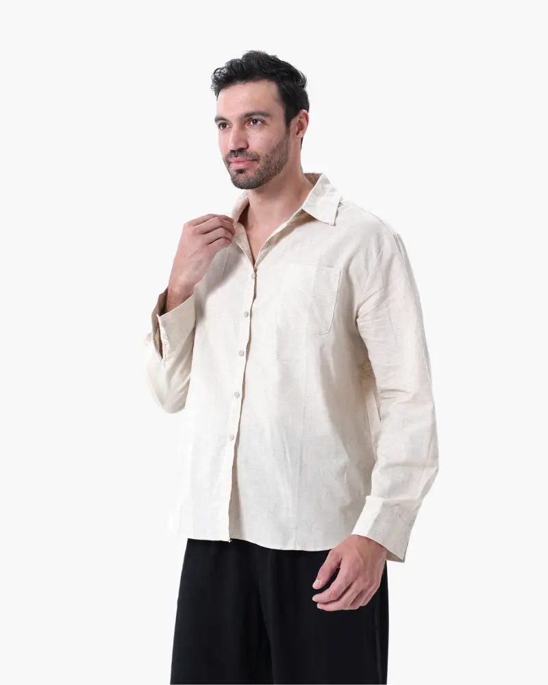 Chemise à manches longues Old Money en lin vert et beige, style décontracté et confortable.