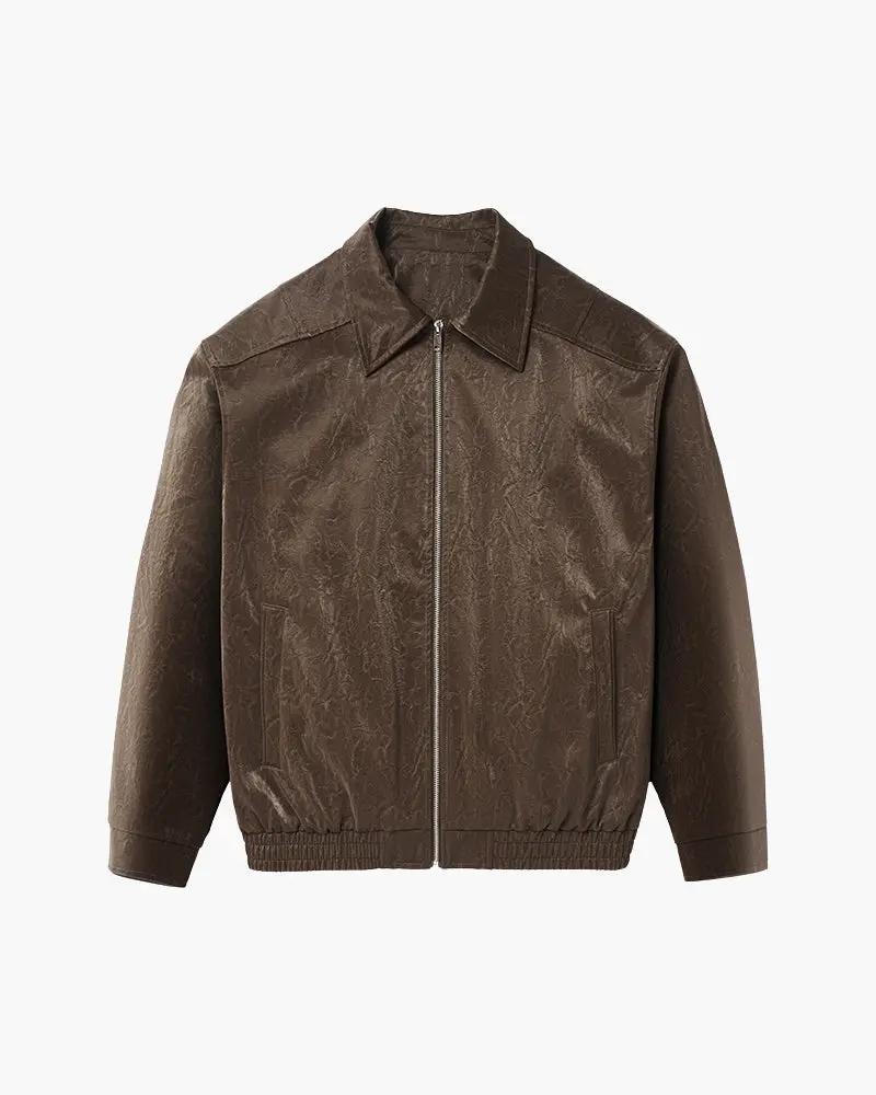 Veste zippée minimaliste Old Money de couleur ivoire, style épuré et moderne, vue de face sur un fond neutre.