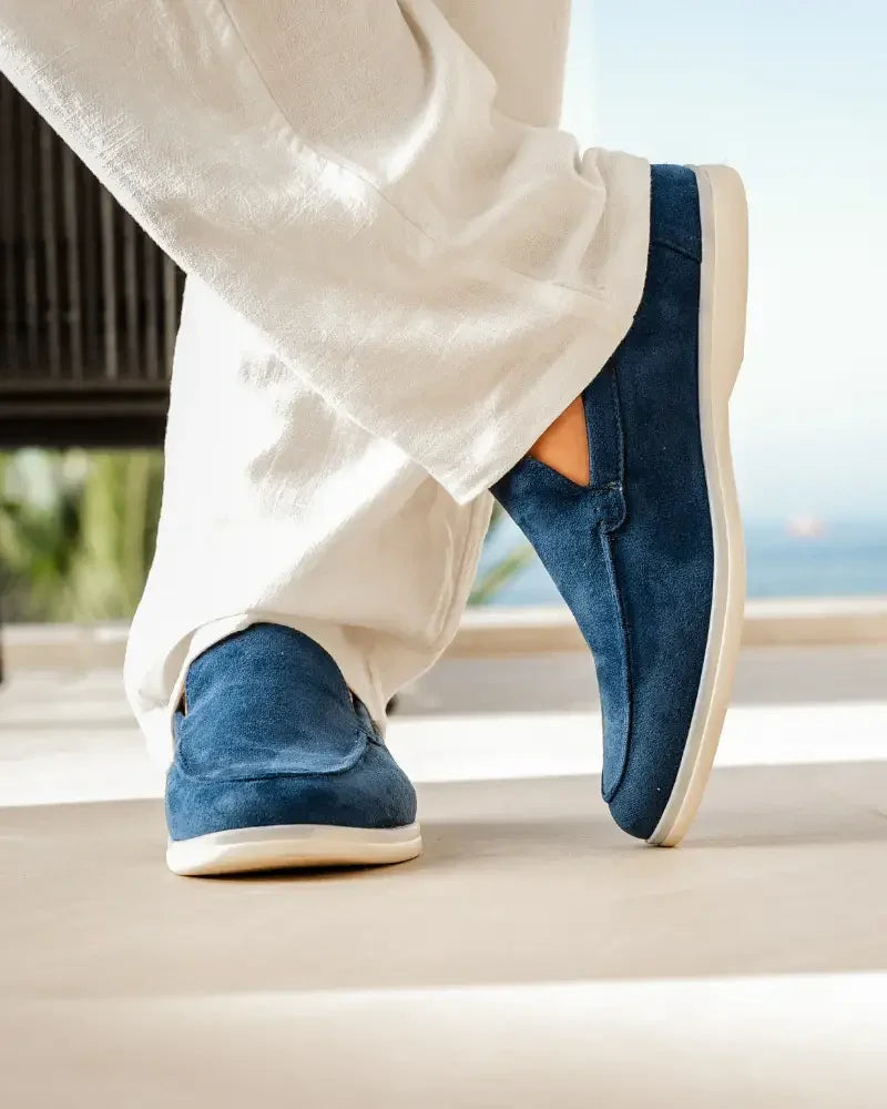 Mocassins en daim Old Money de couleur marron, taille 39 EU, avec semelle en caoutchouc et design classique.
