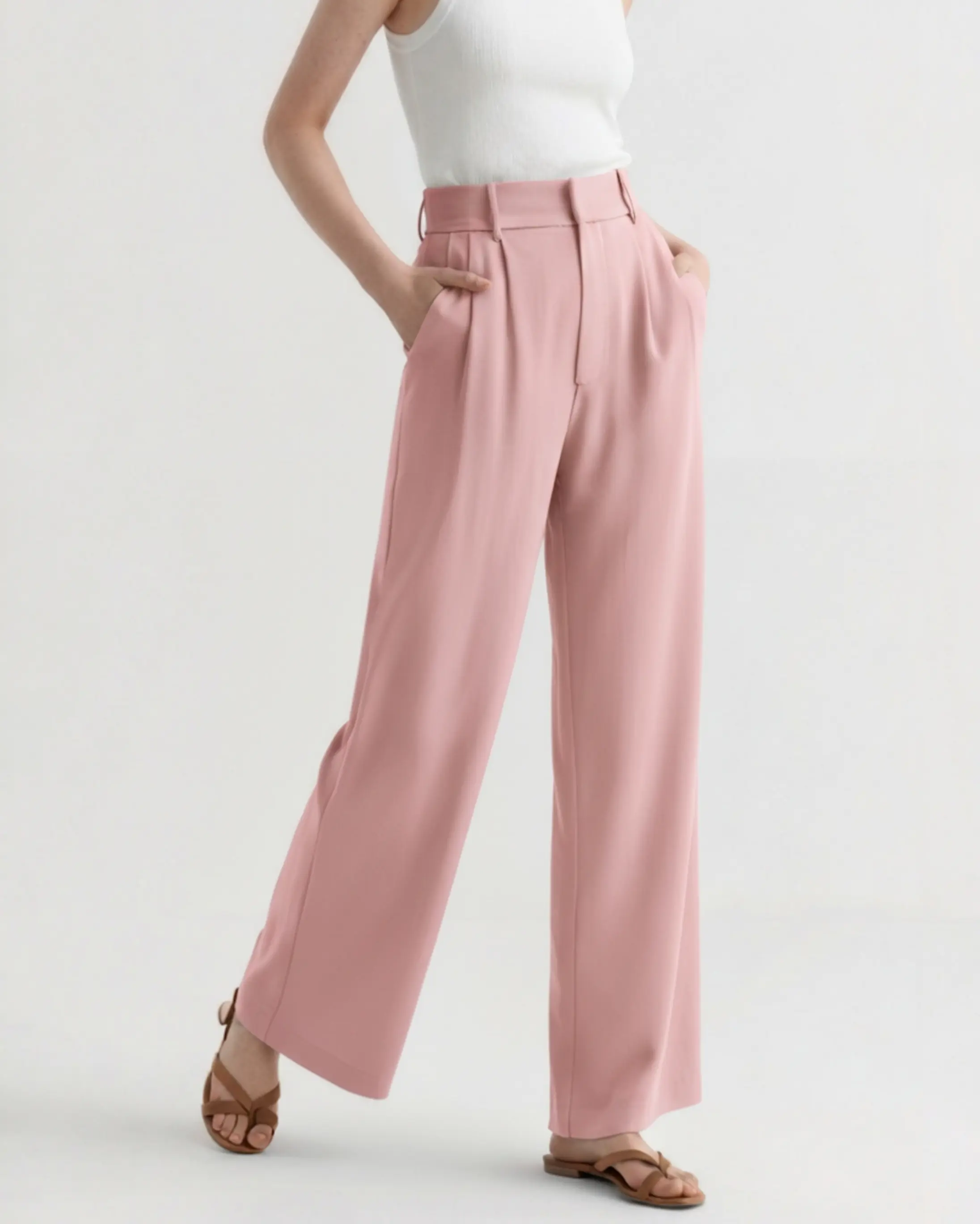 Pantalons beige à jambes larges Old Money Women Serena, style élégant et confortable pour femme.