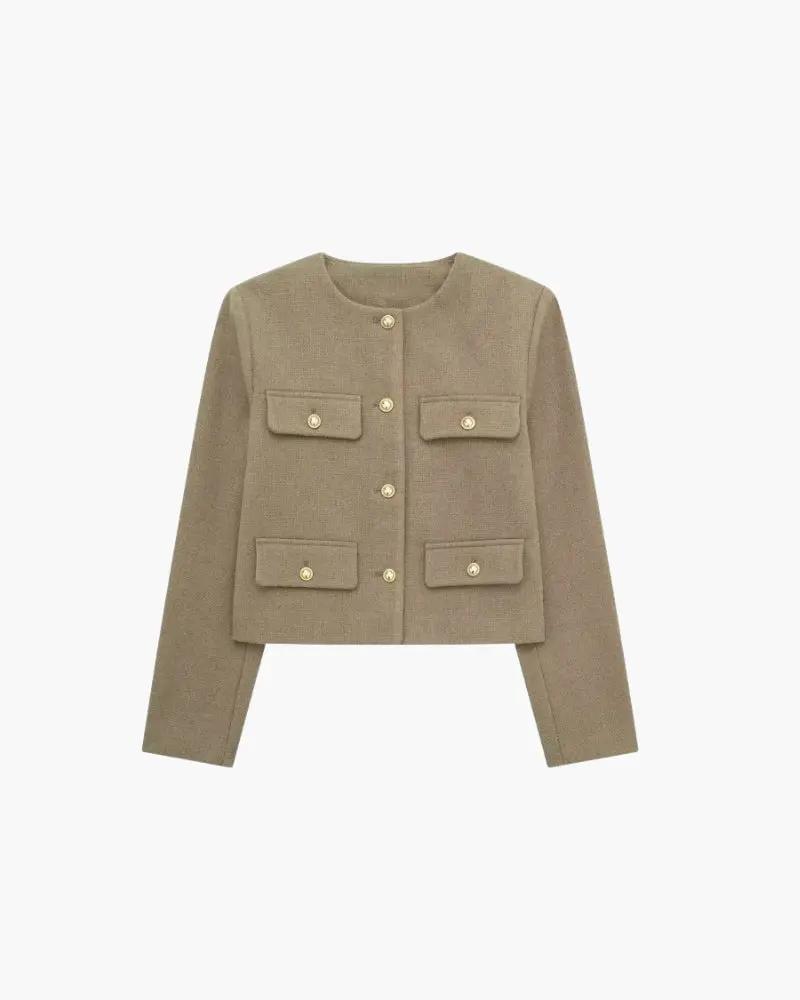 Blazer cropped marron Old Money Women Savile, coupe élégante, tissu texturé, porté sur un fond neutre, veste chic pour femmes.